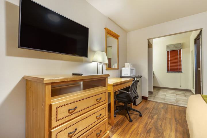 Room 3 of 18