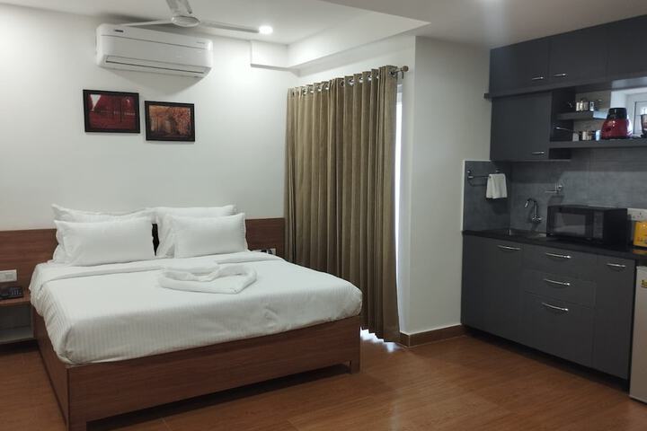 Room 3 of 9