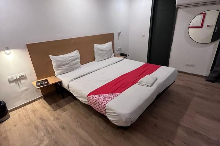 Room 2 of 9