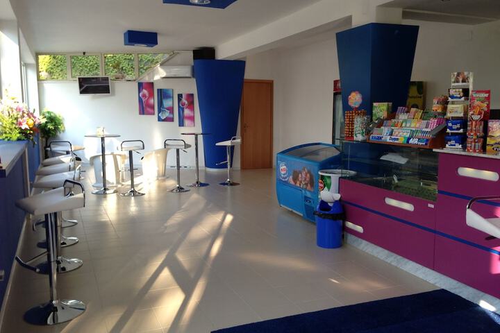 Room 44 of 65