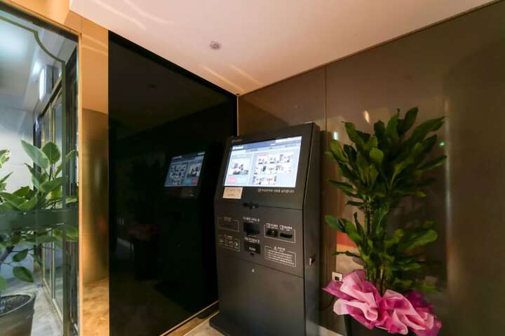 Hotel Interior 6 of 60