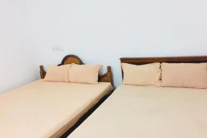 Room 3 of 12
