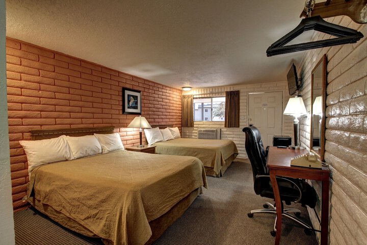 Room 12 of 37