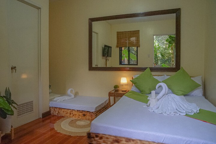 Room 20 of 143
