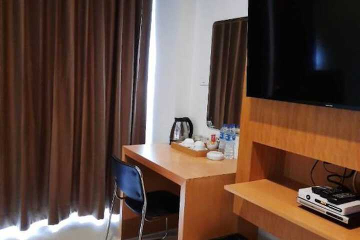 Room 27 of 71