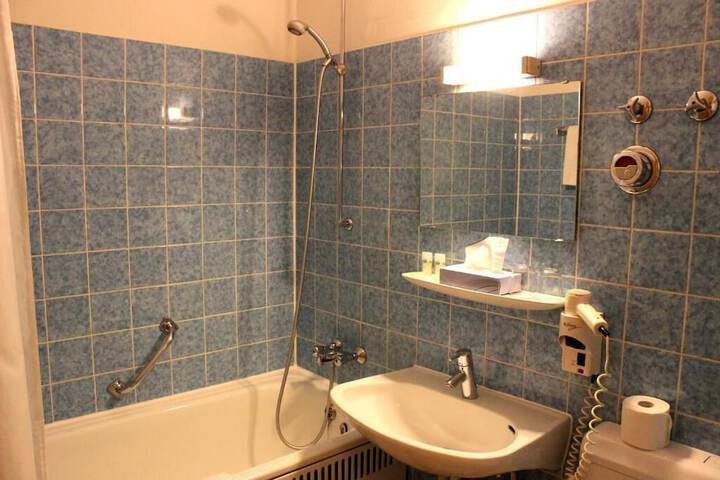 Room 21 of 50