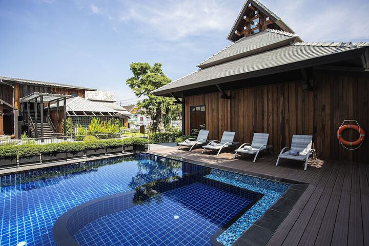 Pool 40 of 61