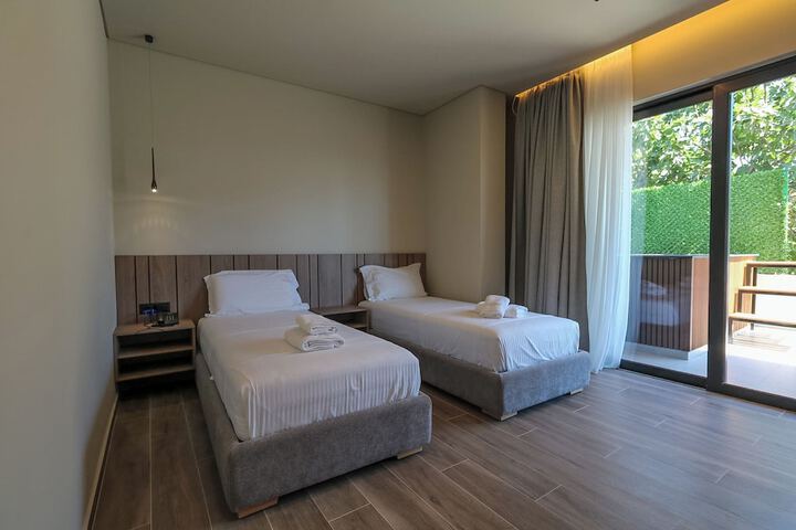 Room 60 of 165