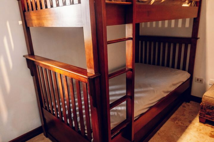Room 47 of 171