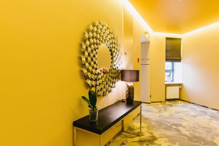 Ballroom/Hall 103 of 112