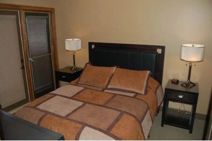 Room 3 of 12