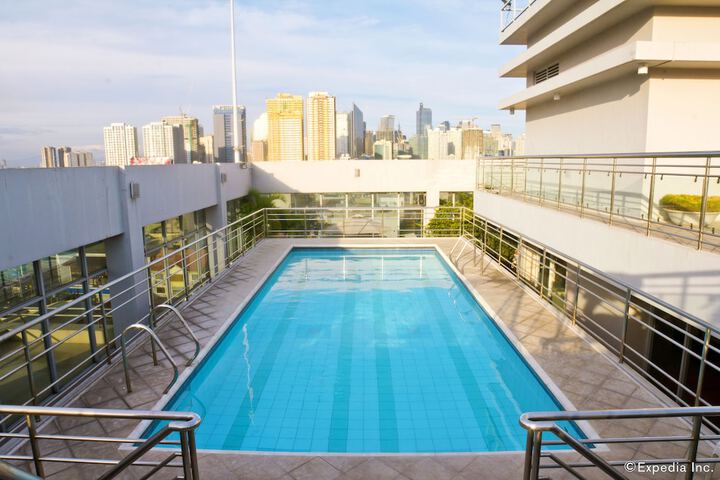 Hotel with Pool