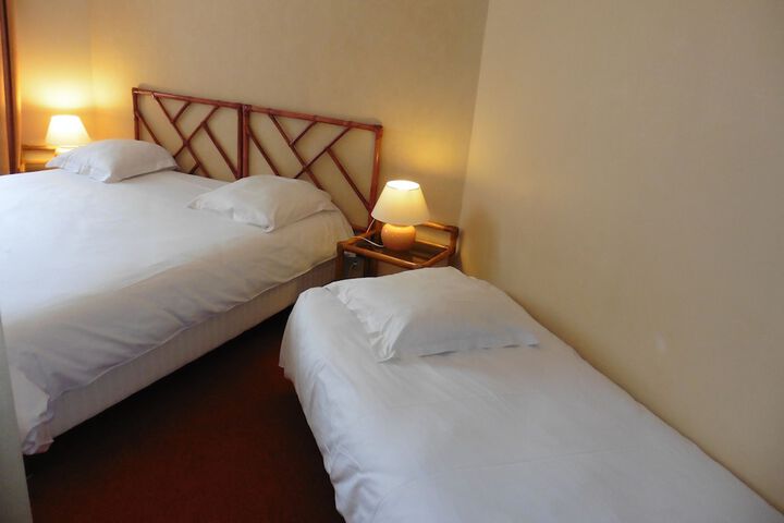 Room 8 of 37