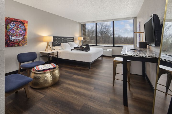 Double Accessible King Size Bed (7 of 7)