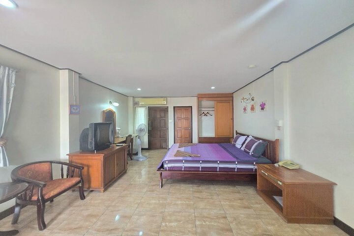 Room 8 of 59