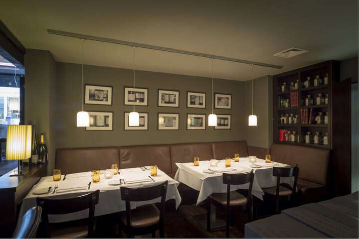 Dining 34 of 42