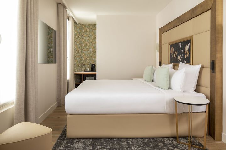 Room 10 of 47