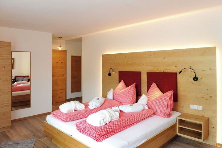 Room 5 of 26