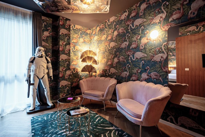 Room 14 of 130