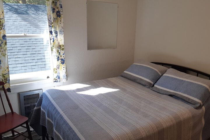 Room 50 of 215