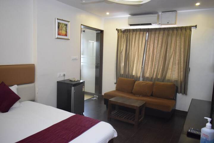 Room 28 of 50