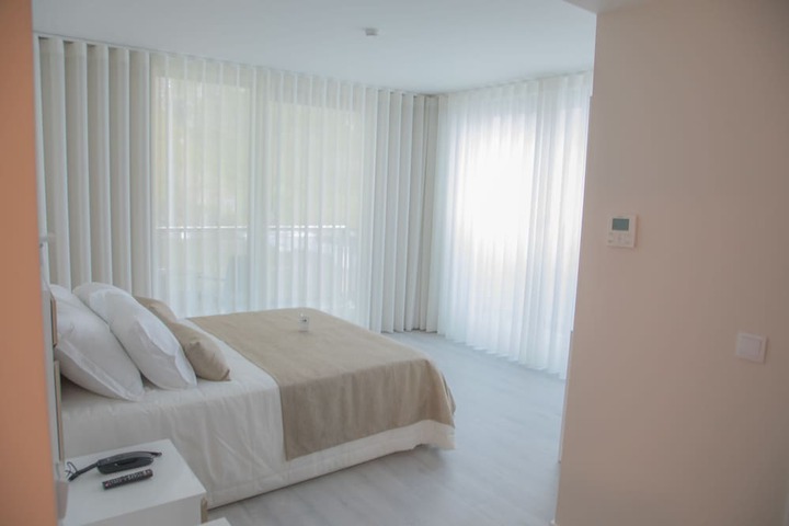 Room 3 of 27