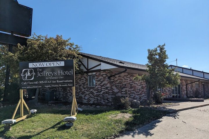 Hotel Entry