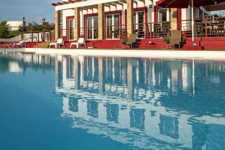 Pool 38 of 61