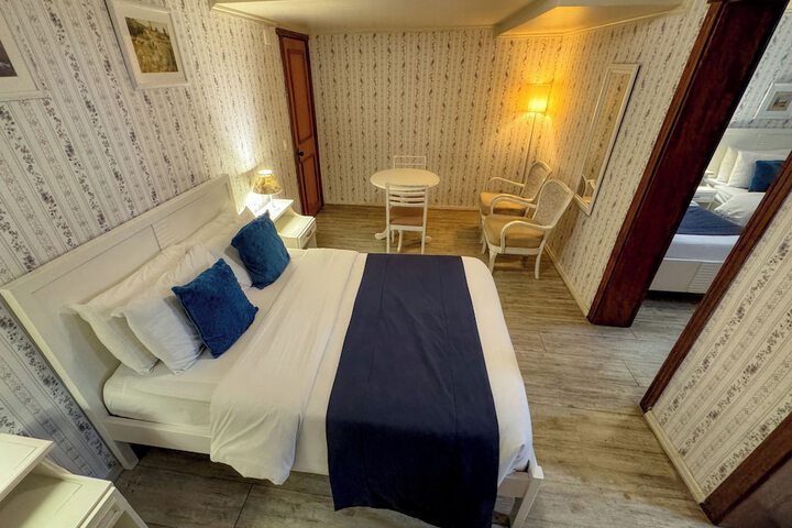 Room 29 of 97