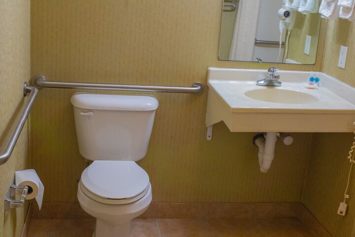 Deluxe King Room (12 of 21)