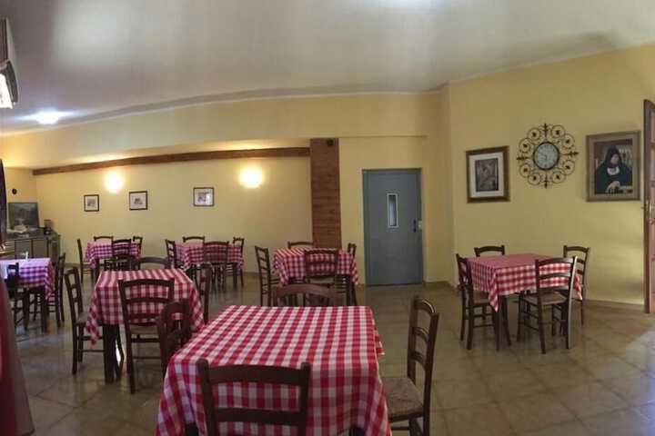 Dining 27 of 41