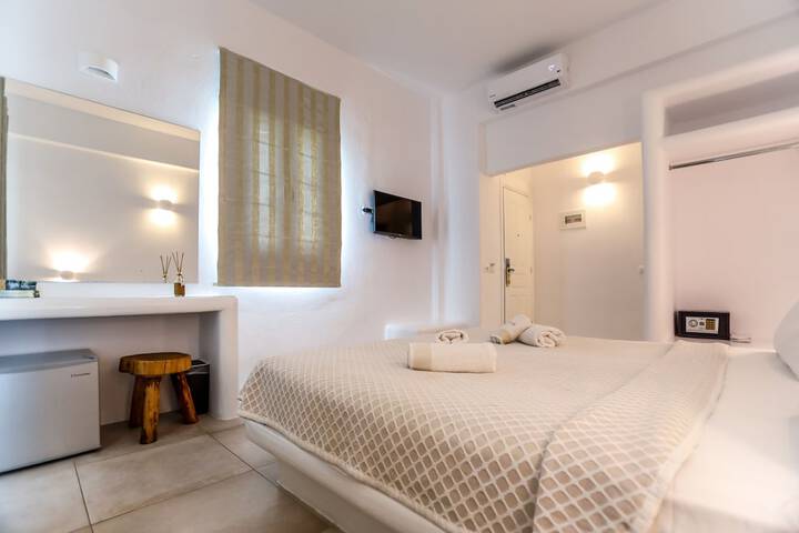 Room 9 of 43