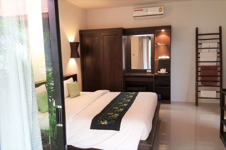 Room 17 of 166