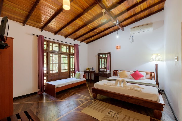 Room 8 of 29