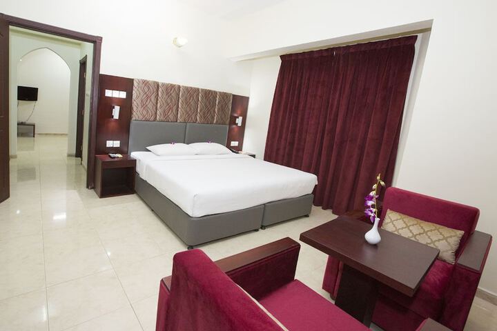 Room 12 of 36