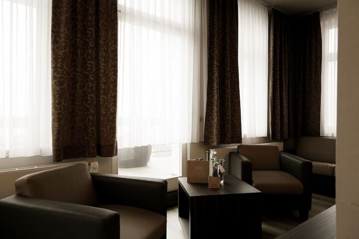 Room 38 of 99