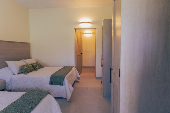 Room 9 of 71
