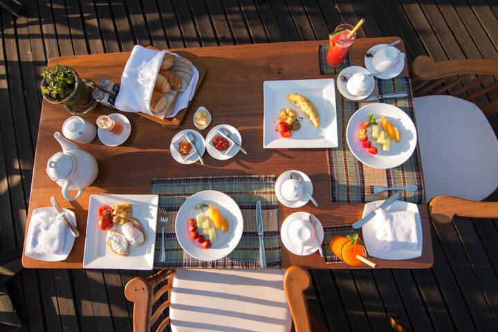 Breakfast/Coffee Service 26 of 33