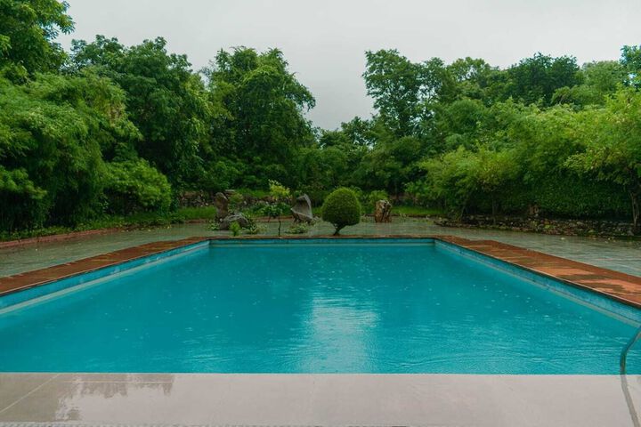 Pool 56 of 90