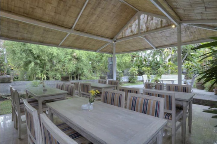 Dining Photos