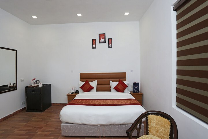 Room 17 of 25