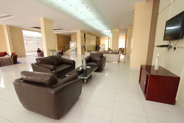 Entrance & Lobby