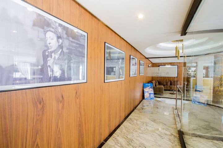 Ballroom/Hall 43 of 51