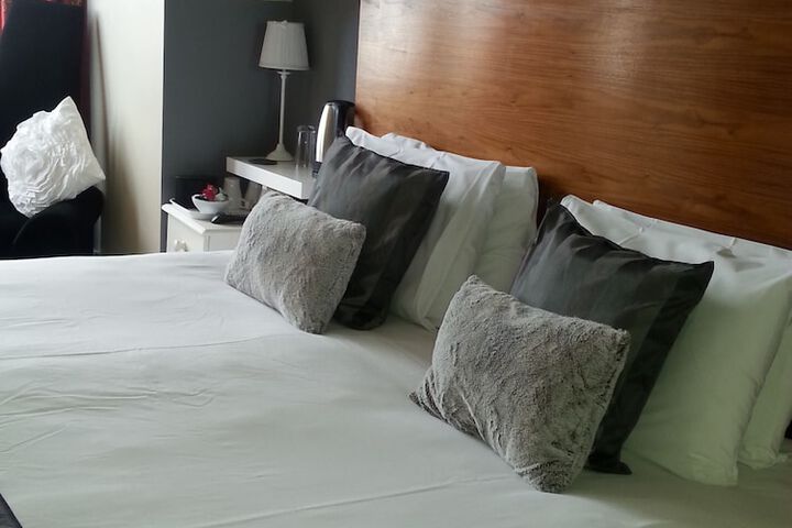 Room 9 of 43