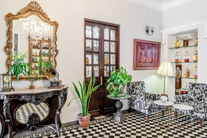Guest Lobby