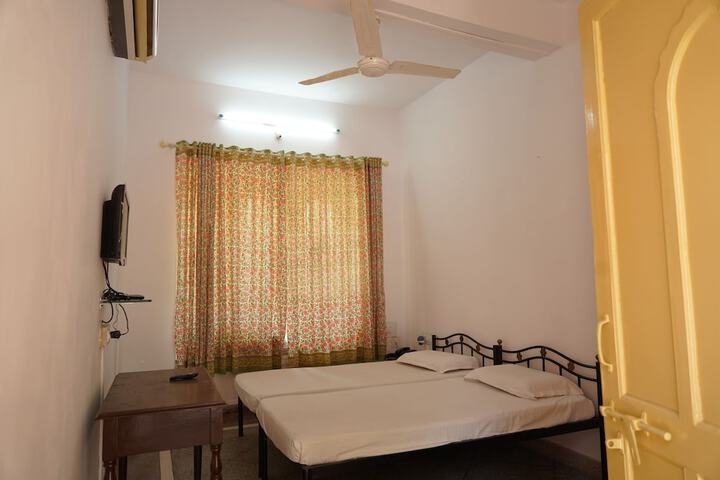 Room 12 of 71