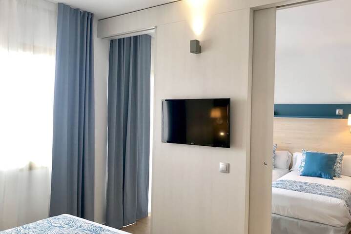 Room 13 of 90