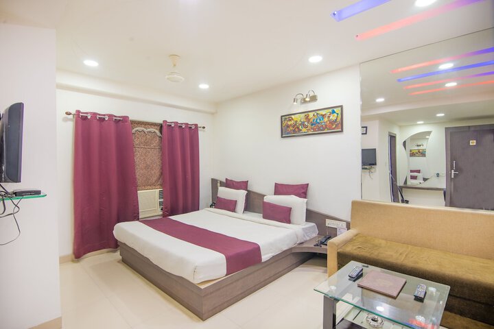 Room 9 of 27