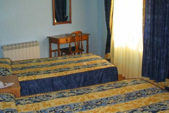 Room 7 of 35