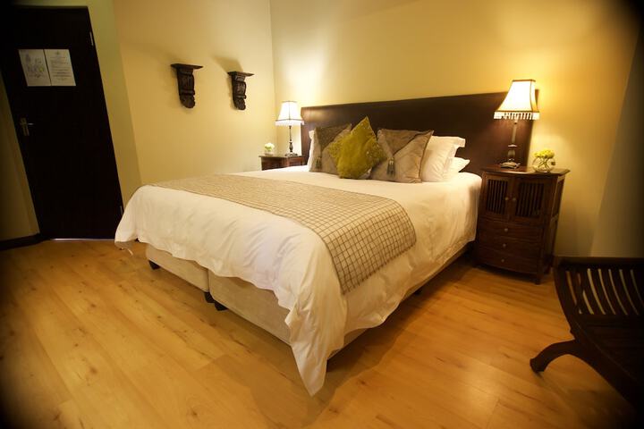 Room 4 of 61